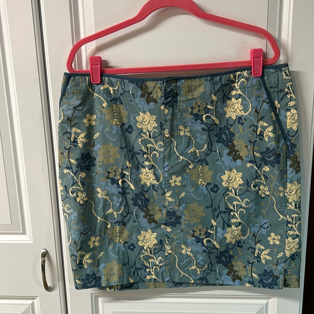 VENEZIA skirt, ladies, 97% cotton 3% Spandex blue & yellow green color. Nice!